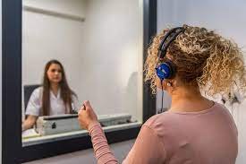 https://noticiaaudifono.es/guia-definitiva-para-comprar-un-audifono/
