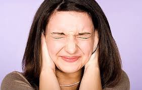 Tratamientos completos para tratar el tinnitus: desde la acupuntura hasta la terapia de sonido.